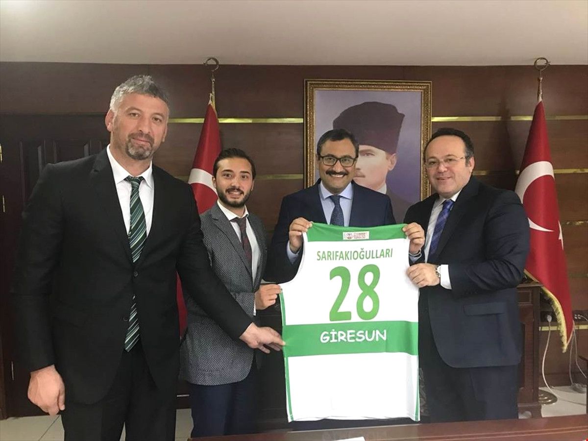 Vali Sarıfakıoğulları\'na Ziyaretler