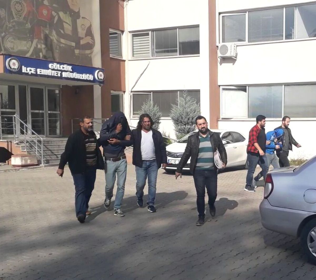 7 İş Yeri Soygununa Karışan Şahıslar Yakalandı