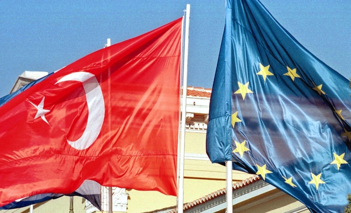 AB Komisyonu Türkiye\'nin Büyüme Tahminini Yükseltti
