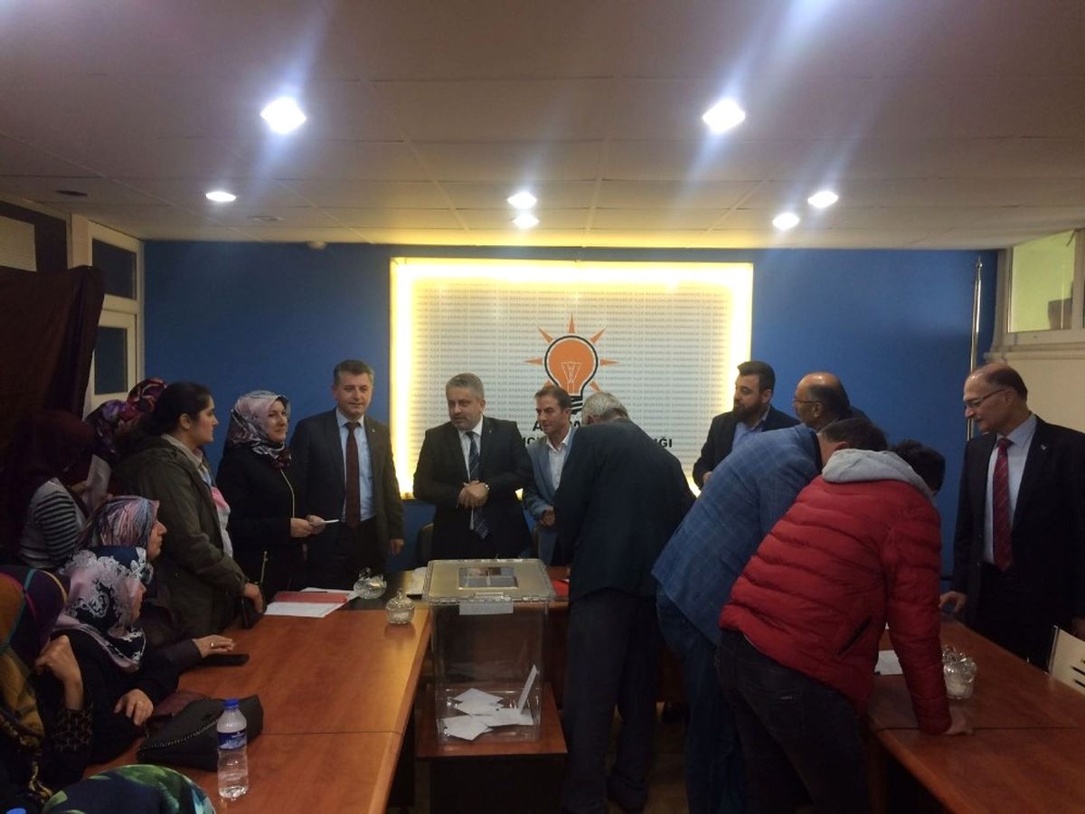 AK Parti\'de Temayül Maratonu Başladı