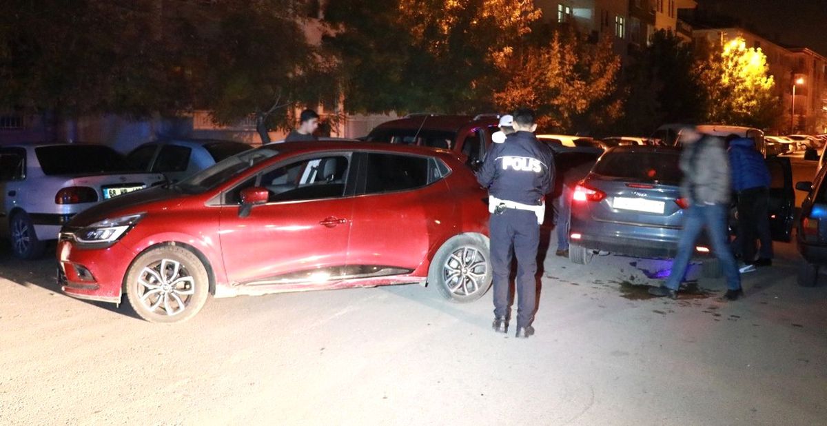 Alkollü Sürücü Polis Aracına Çarptı