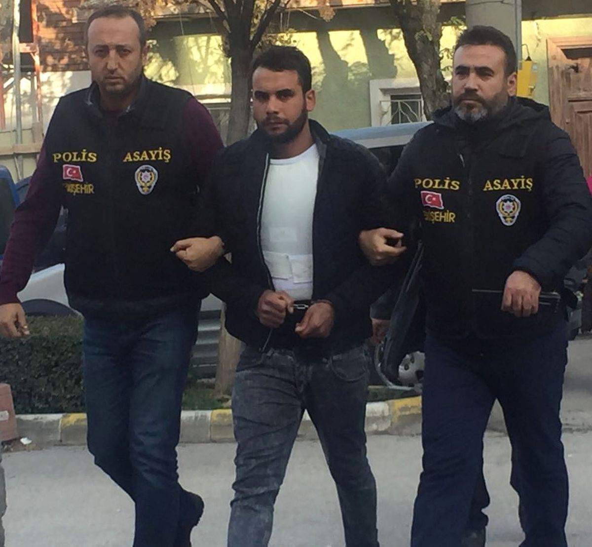 Araca Ateş Ederek 1 Kişiyi Yaralayan Şahıs Adliyede