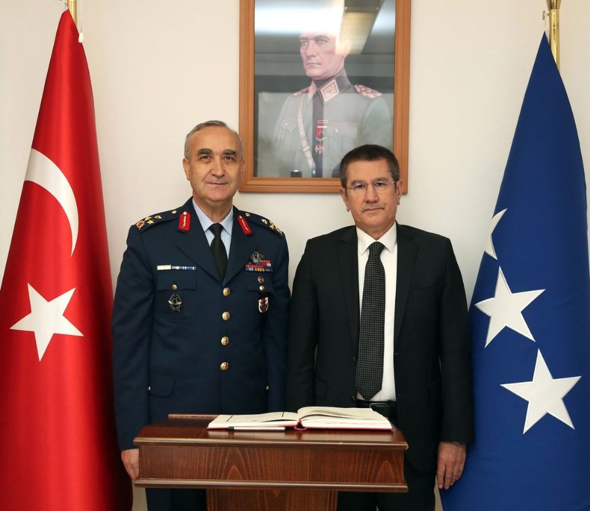 Bakan Canikli\'den Brüksel\'de Türk Askeri Temsilciğine Ziyaret