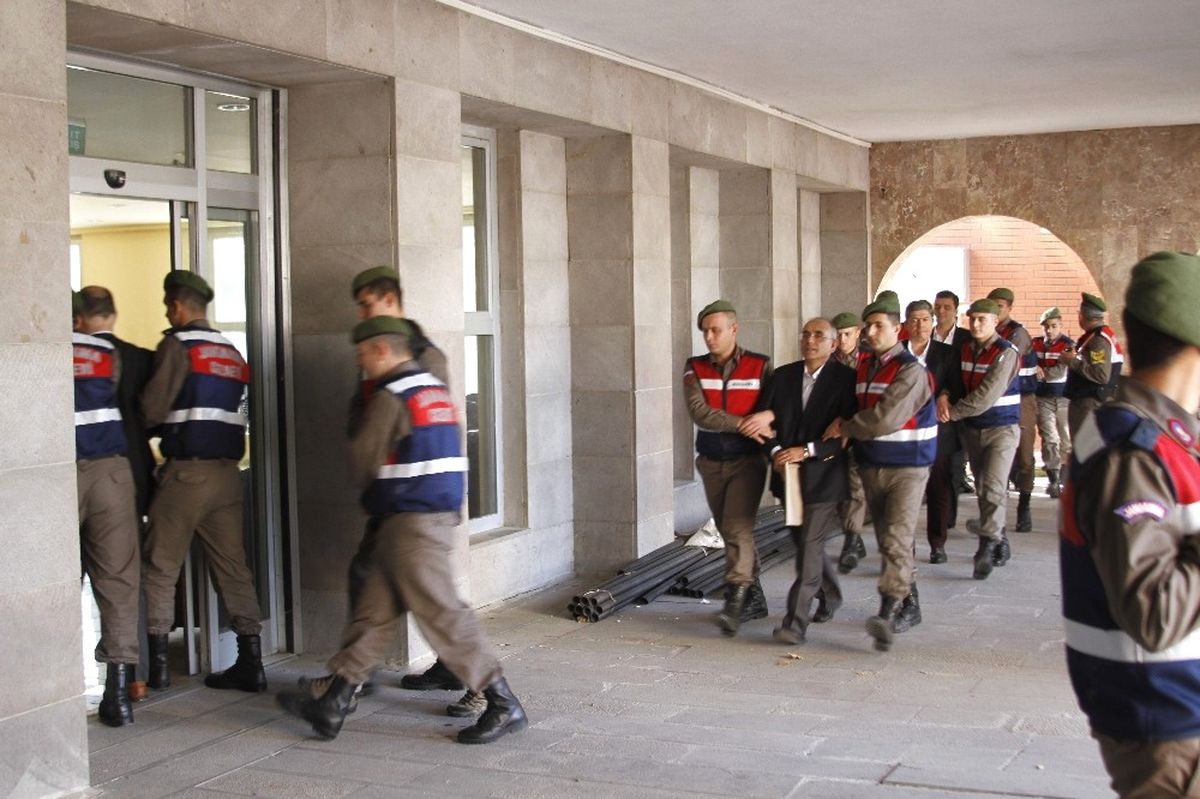Başbakan, 700 Harbiyelinin Ankara\'ya Götürülme Girişimi Davasına Müdahil Oldu