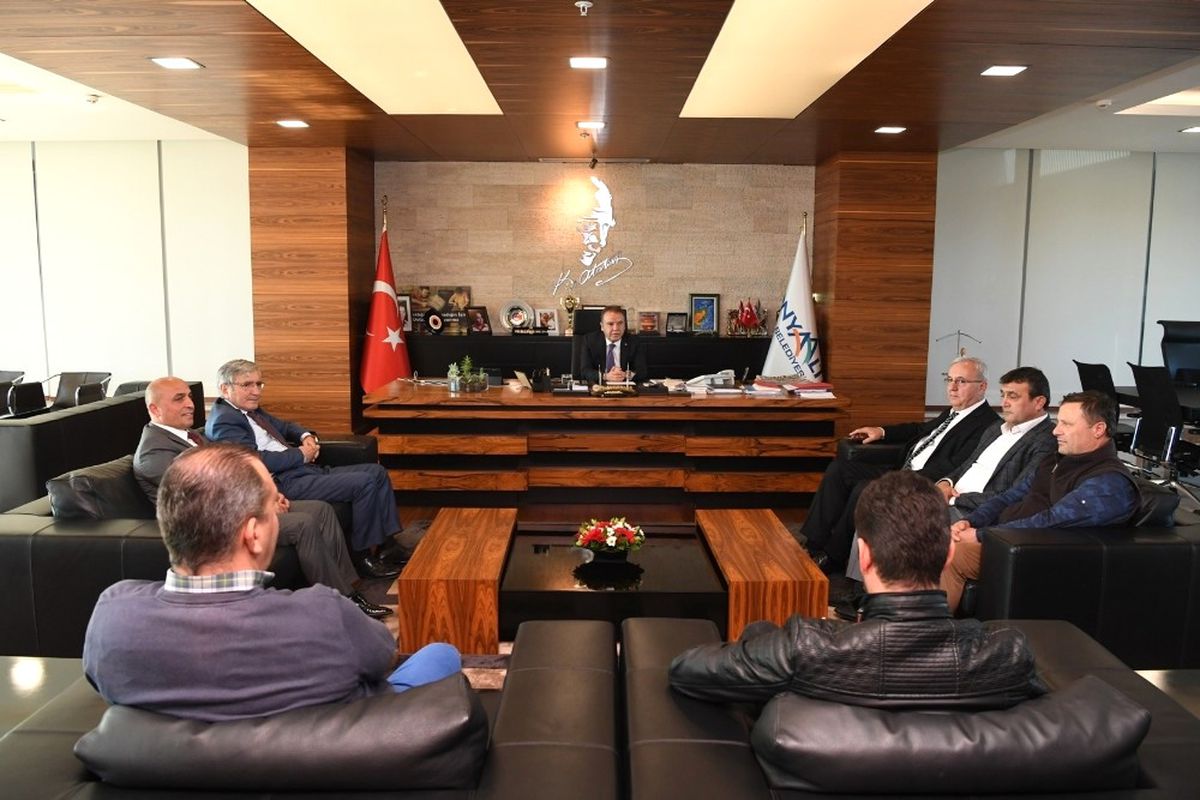 Başkan Böcek, Belediye-İş Sendikasını Ağırladı