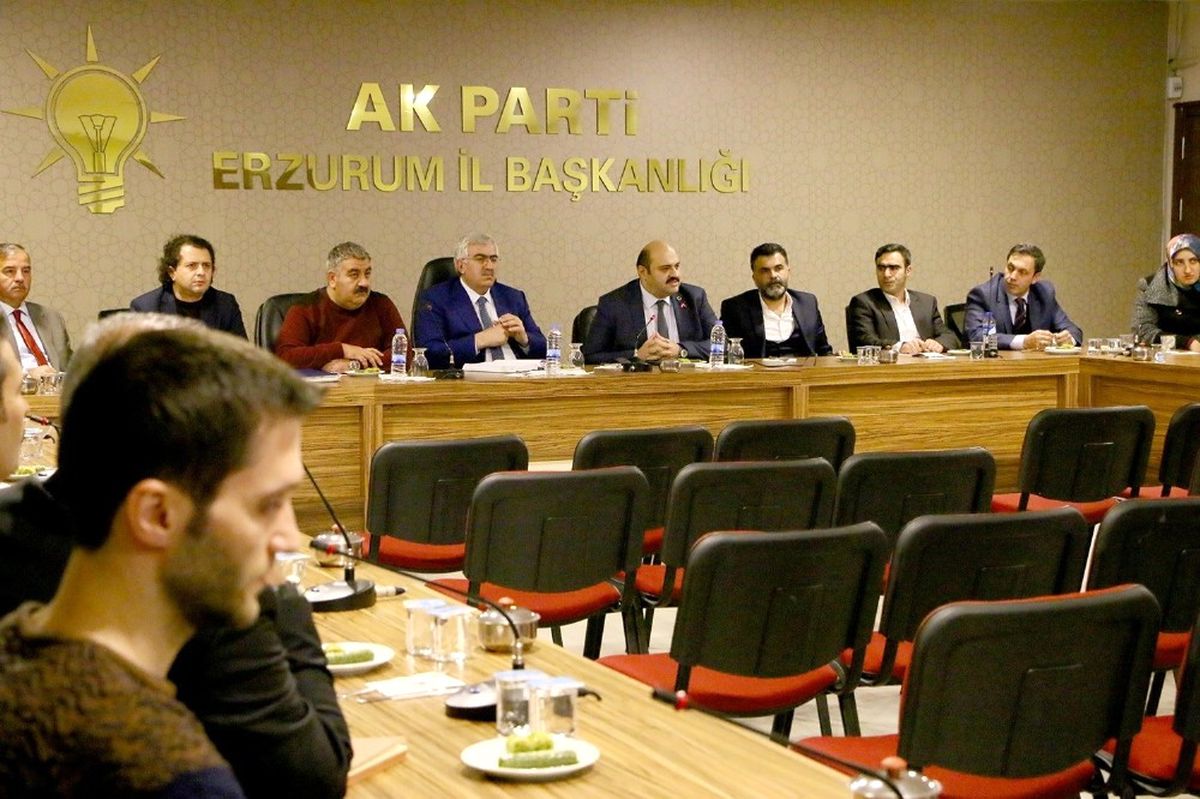 Başkan Orhan\'dan Ak Sunum