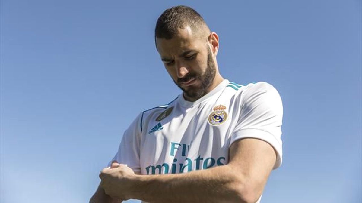 Benzema Fransa\'da Belgesel Konusu: "Tutuklandığımda Kendimi Yalnız Hissettim"