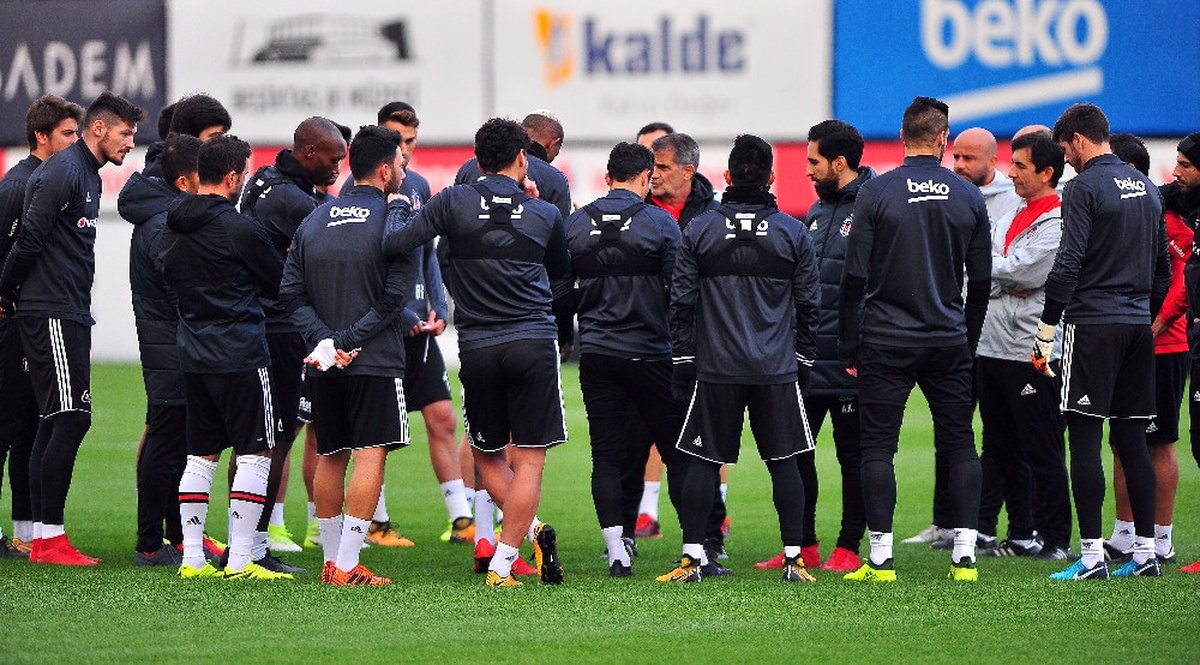 Beşiktaş Akhisarspor Mesaisini Sürdürdü