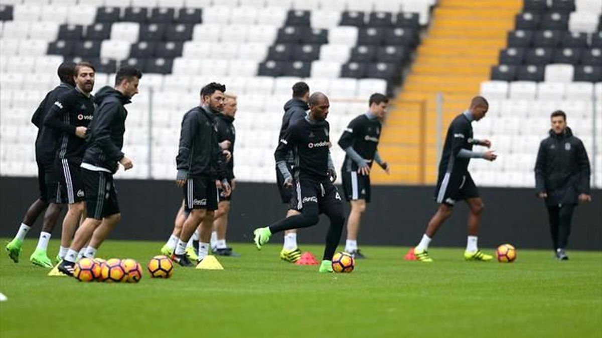 Beşiktaş\'ta Akhisar Mesaisi Başladı
