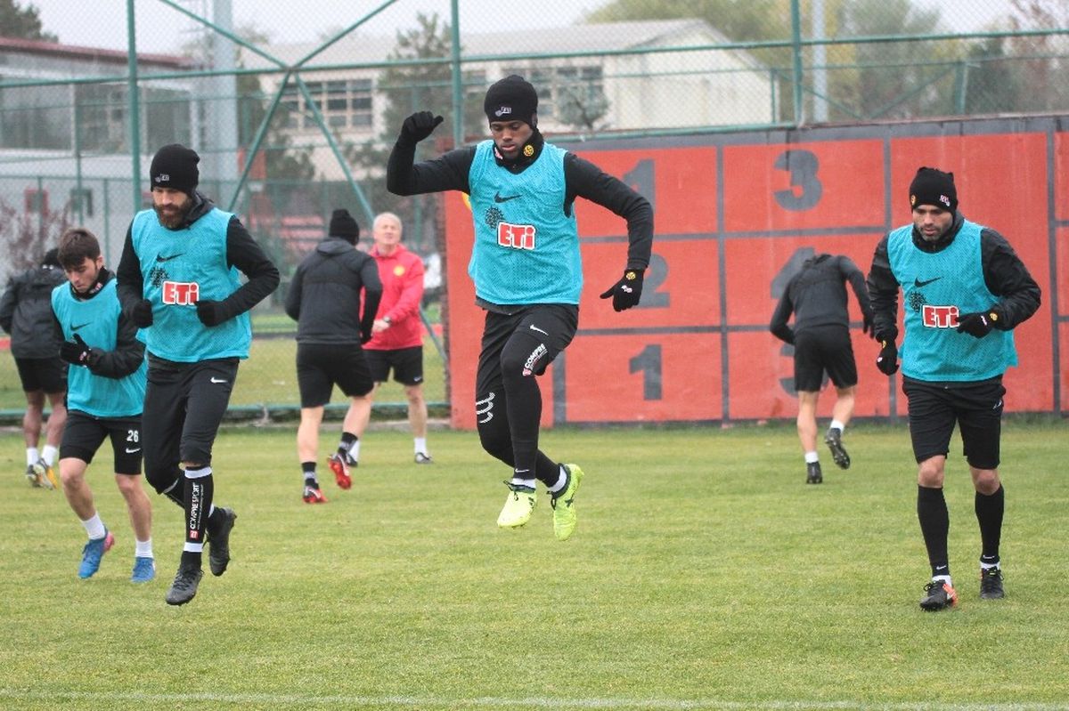 Eskişehirspor Milli Maç Arasını Değerlendiriyor