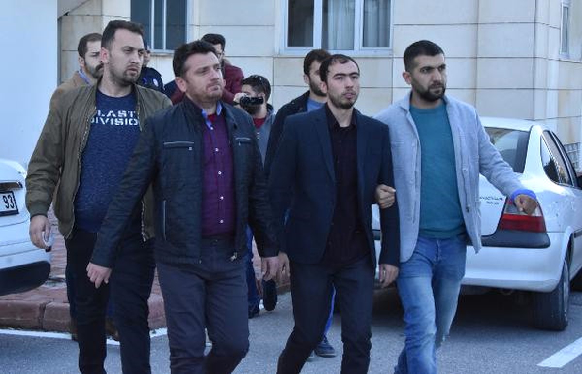 Fetö/pdy Operasyonunda: 28 Askere Tutuklandı