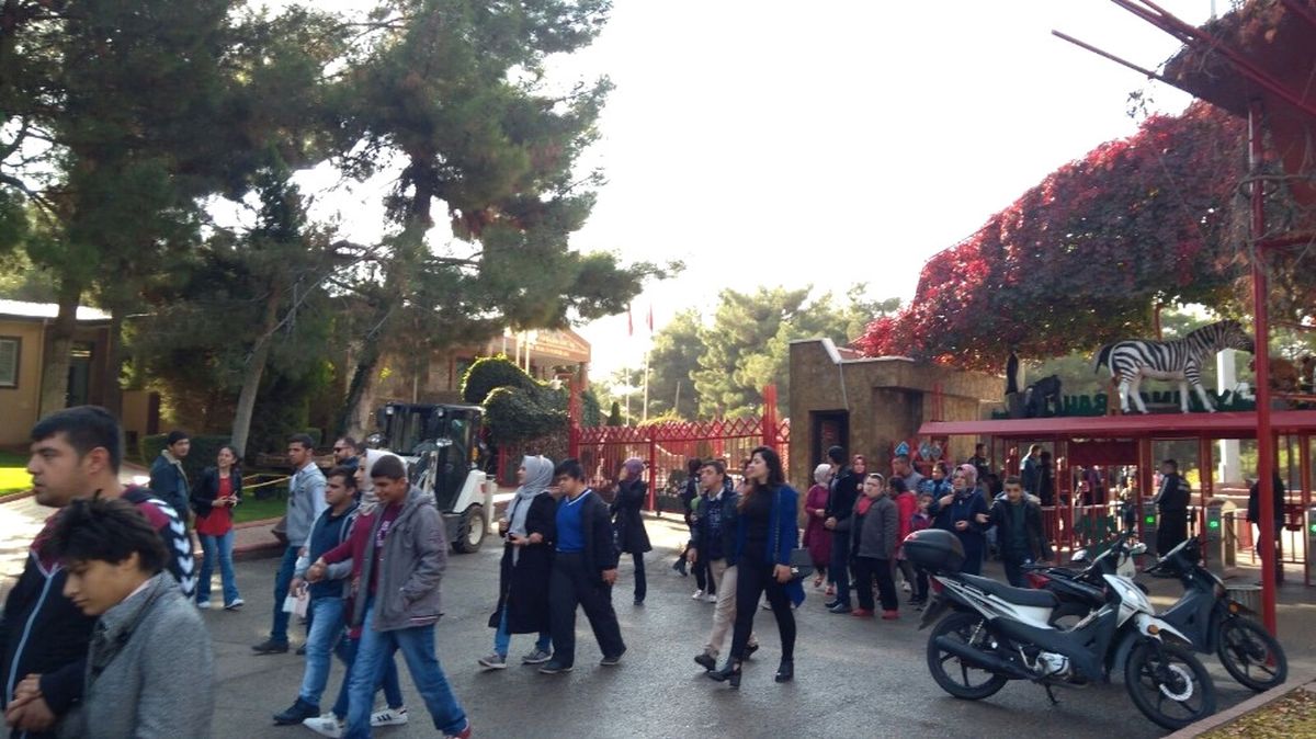 Gaziantep\'te Özel Eğitimli Çocuklara Hayvanat Bahçesi Gezisi