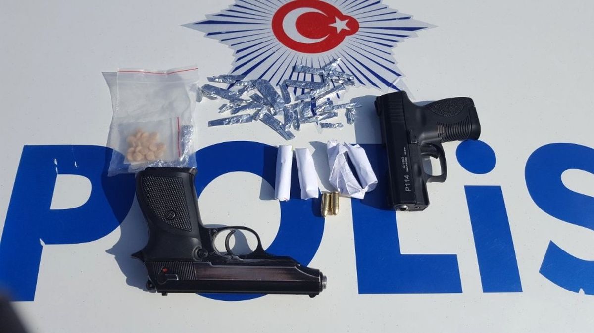 Gaziantep\'te Silah ve Uyuşturucu Ele Geçirildi