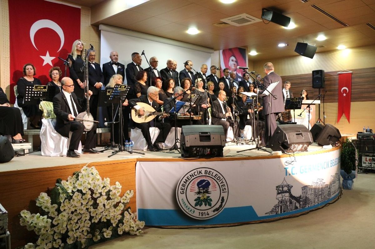 Germencik, Atatürk\'ü Sevdiği Şarkı ve Türkülerle Andı