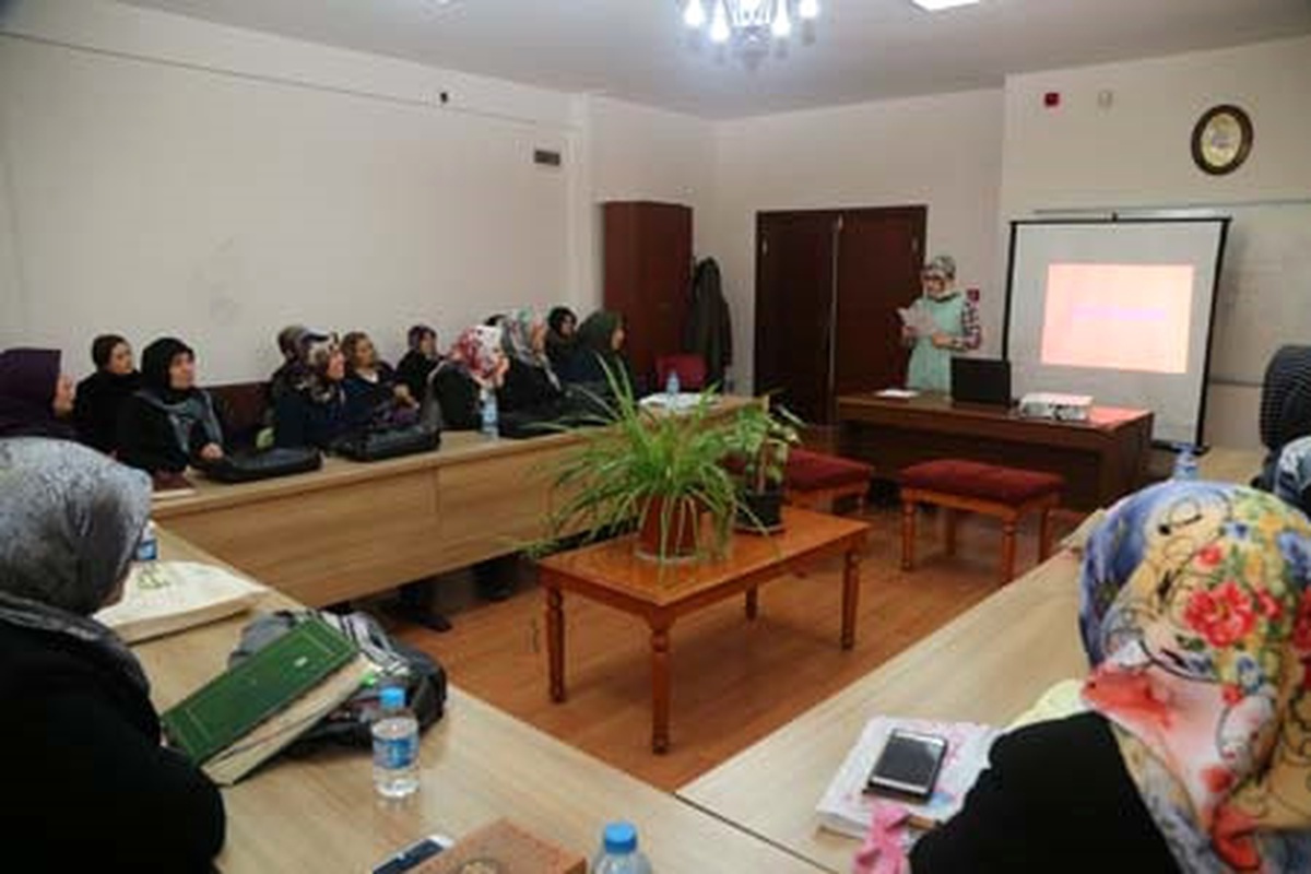 Gölbaşı Belediyesi\'nden "Aile İçi İletişim" Eğitimi