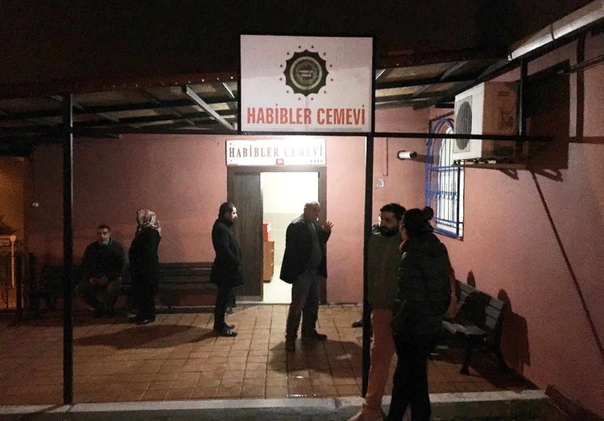Habipler Cemevi\'ne Provokatif Saldırı