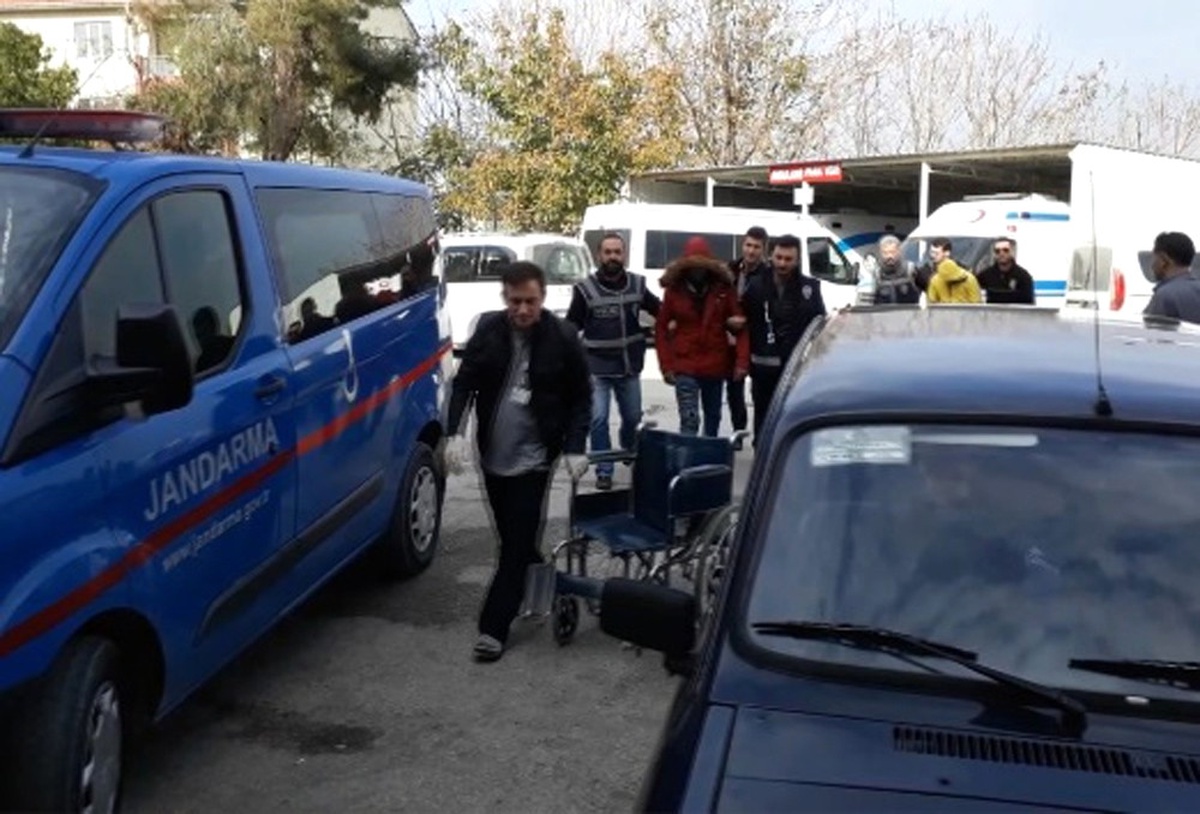 Hırsızlık Suçundan Aranan 3 Şüpheli Yakalandı