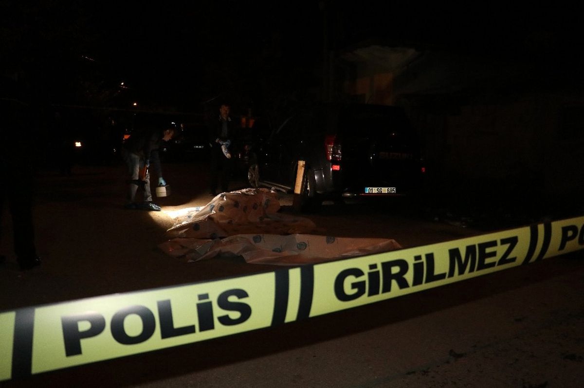 İnternetten Aldığı Tüfeği Denerken Canından Oldu