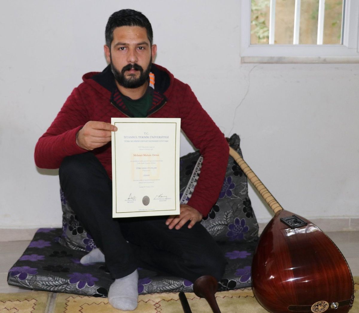 İTÜ\'de Konservatuvar Okudu, Düğünlerde Davul Çalıyor