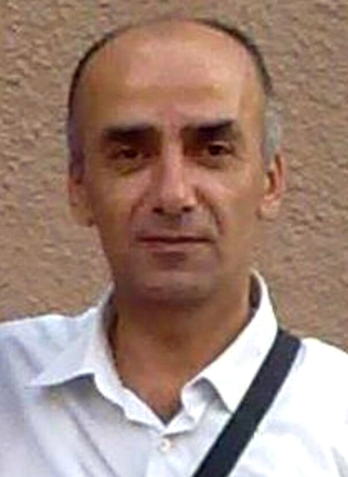Kardeşinin Öğretmenini Okul Çıkışı Sırtından Bıçakladı