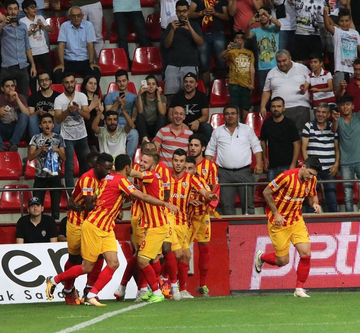 Kayserispor\'un Bileği Kadir Has\'ta Bükülmüyor