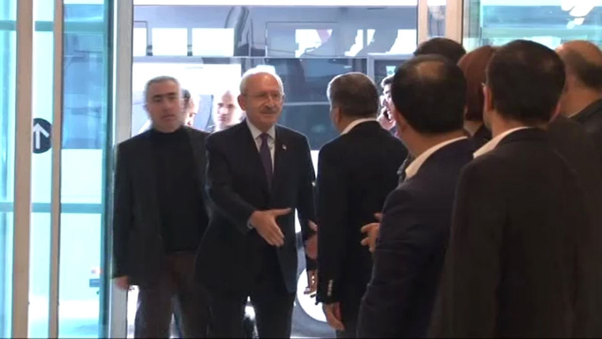 Kılıçdaroğlu Yurda Döndü