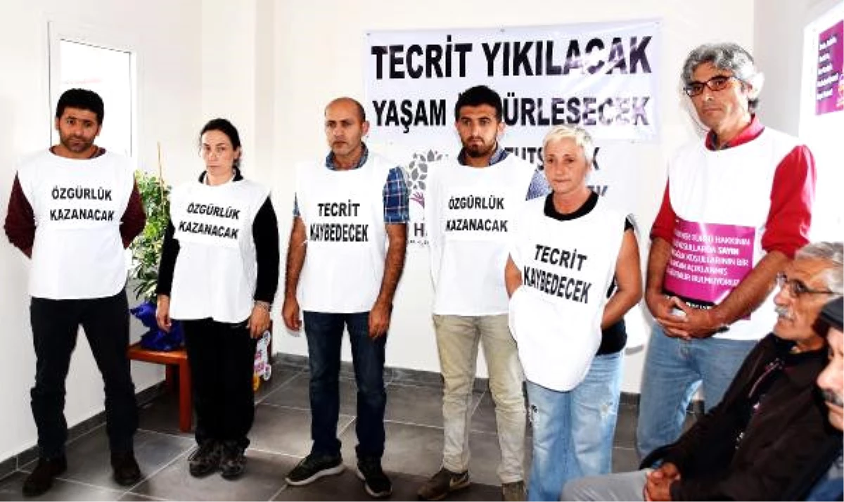 Öcalan İçin Bodrum Hdp\'de Açlık Grevi