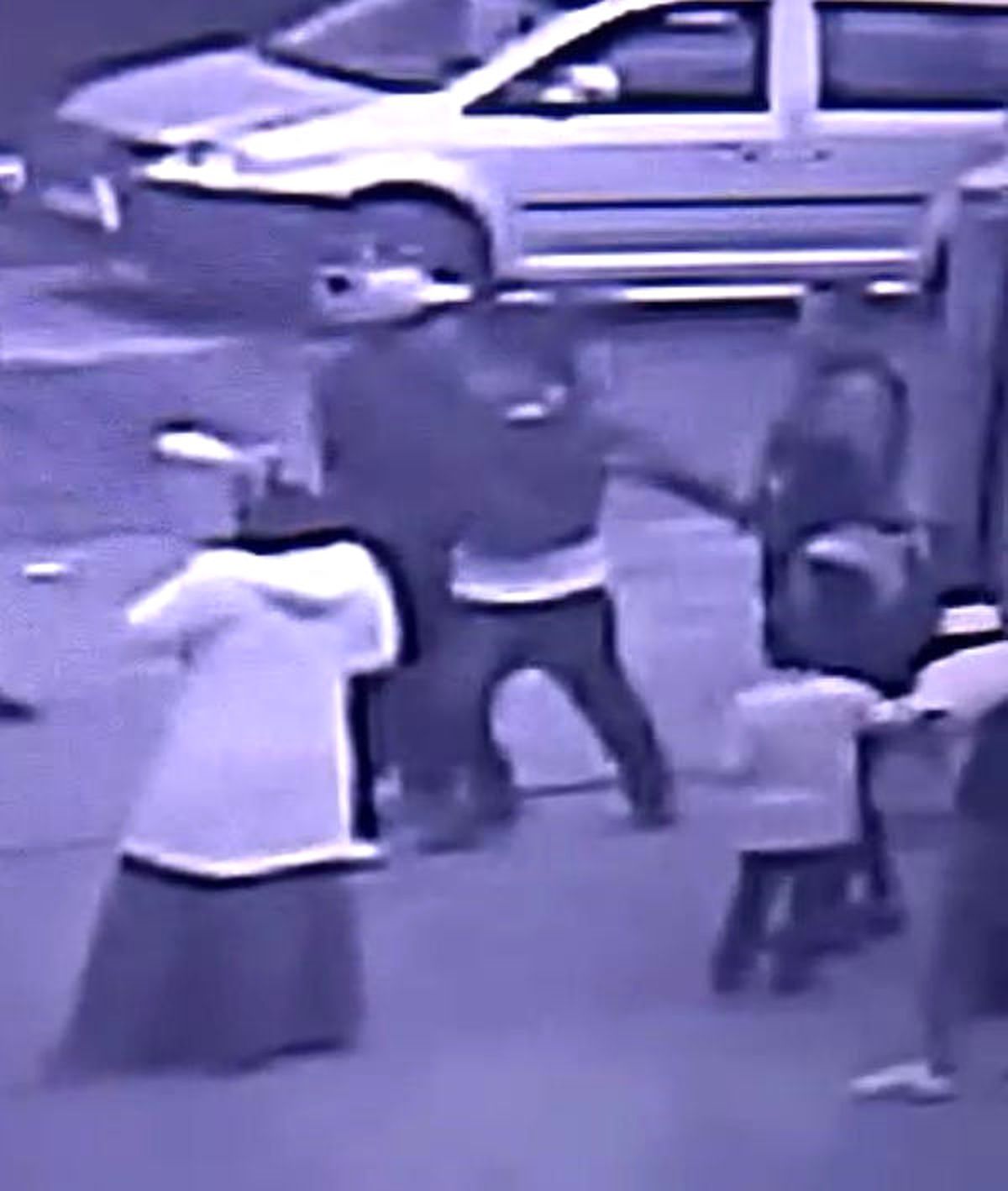 Öğrencisinin Ağabeyi Tarafından Bıçaklandı (2)
