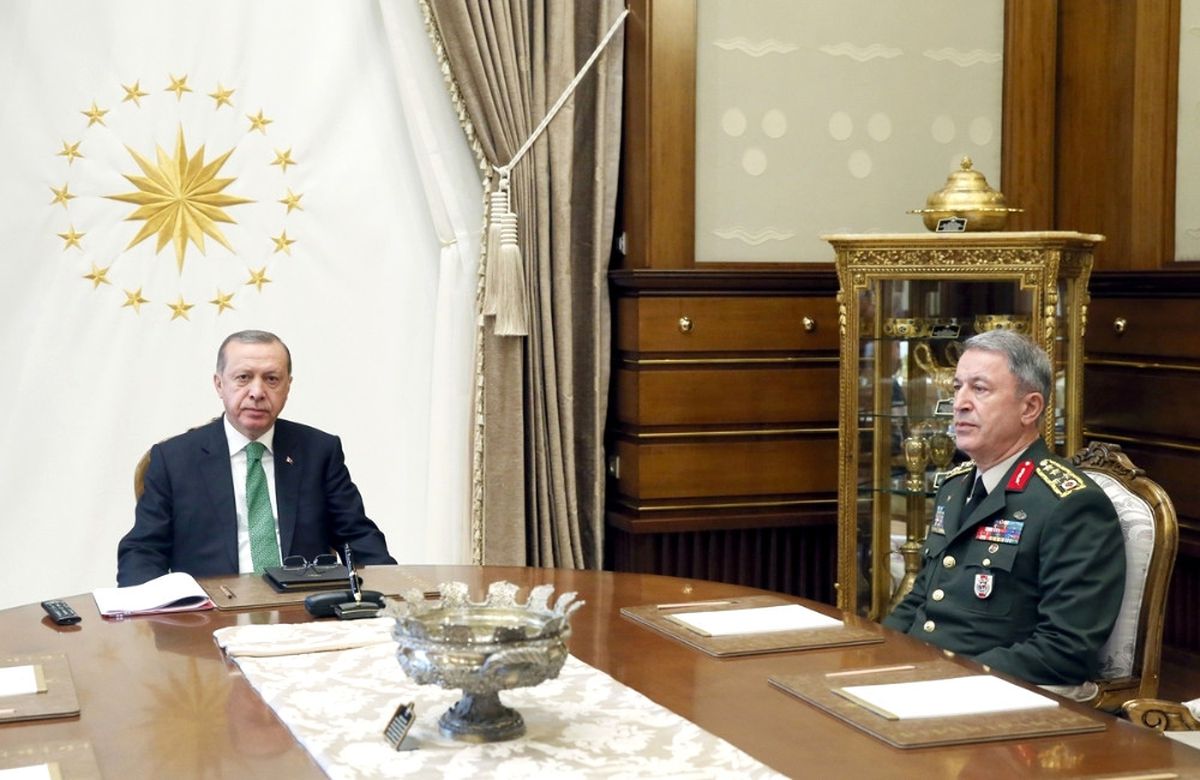 Orgeneral Akar\'ı Kabul Etti