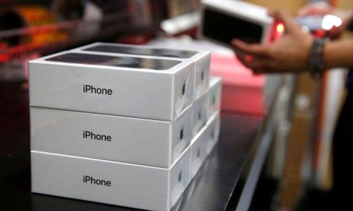 Tekirdağ\'da 20 Milyon Liralık Kaçak Akıllı Telefon Operasyonu!