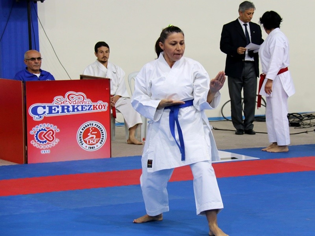 Türkiye Karate Şampiyonası Çerkezköy\'de Başladı