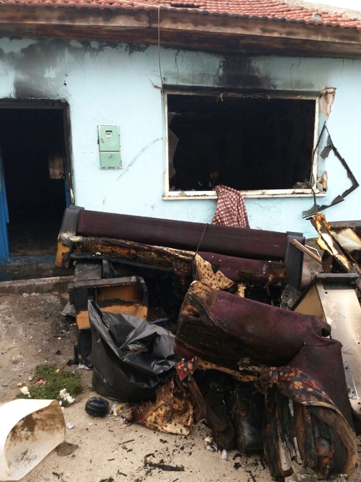 Yaşlı Çiftin Evi Yangında Kül Oldu