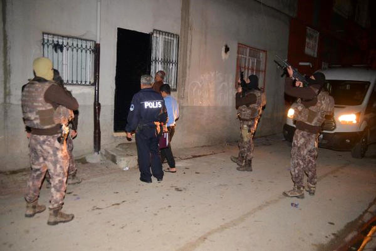 Adana\'da Deaş Operasyonu: 11 Gözaltı