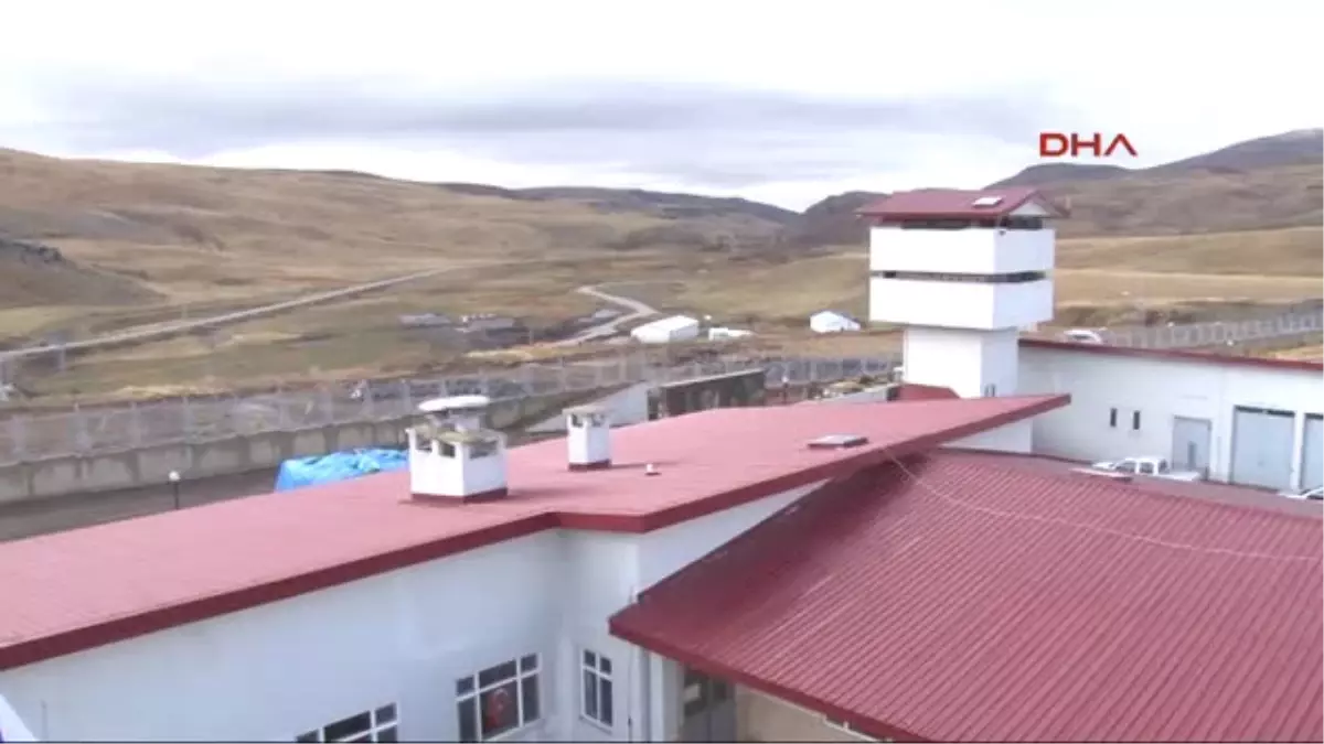 Ağrı Operasyondan Dönen Komandolardan Ata\'ya Saygı