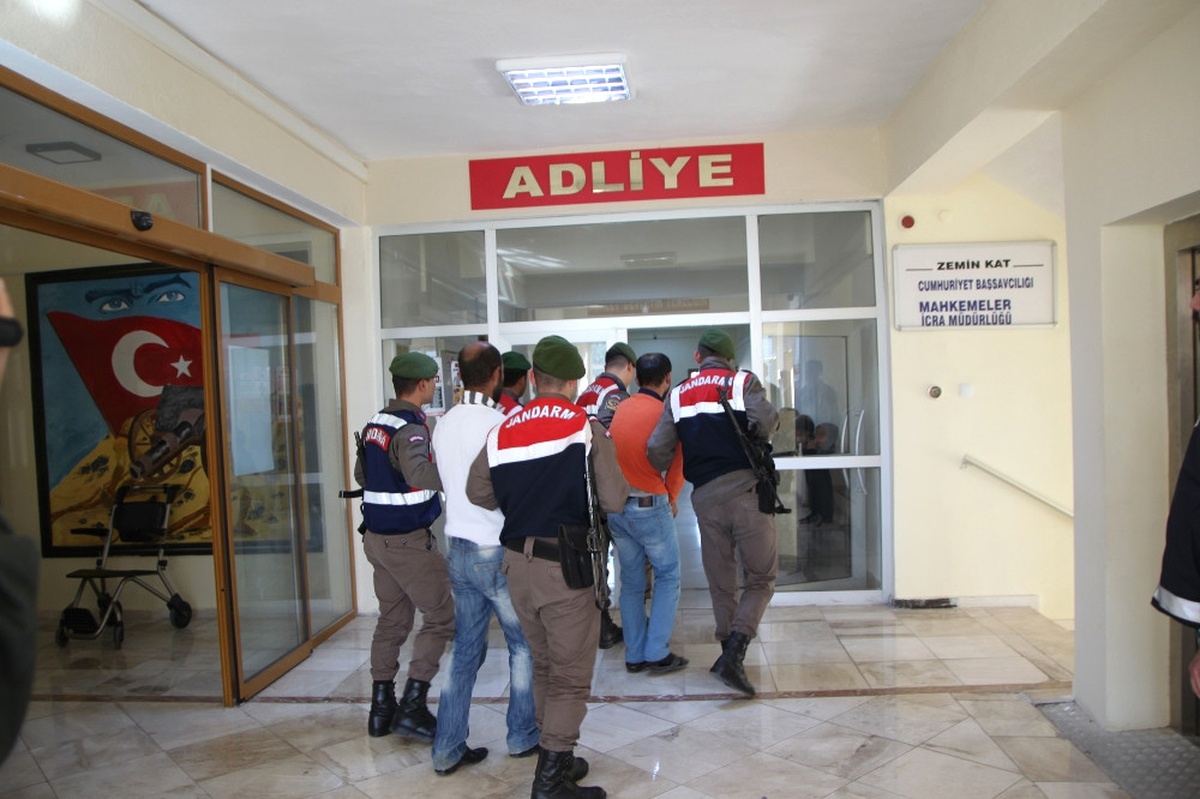 Besiciyi Vurup, Otlattığı Hayvanları Çaldılar