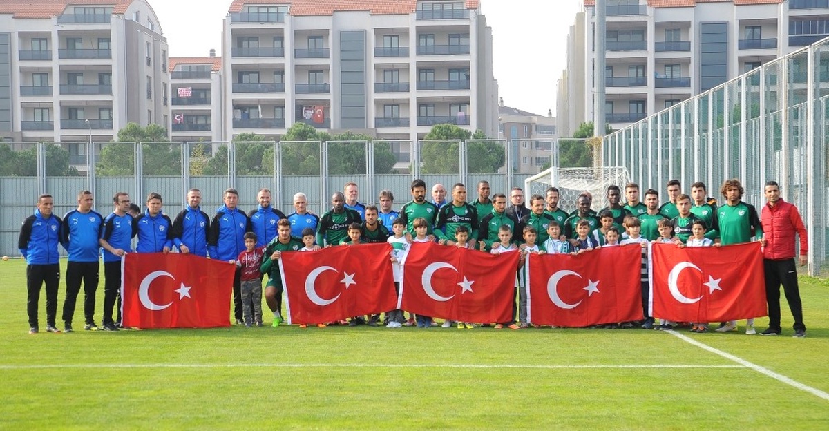 Bursaspor\'da Göztepe Maçı Hazırlıkları Sürüyor