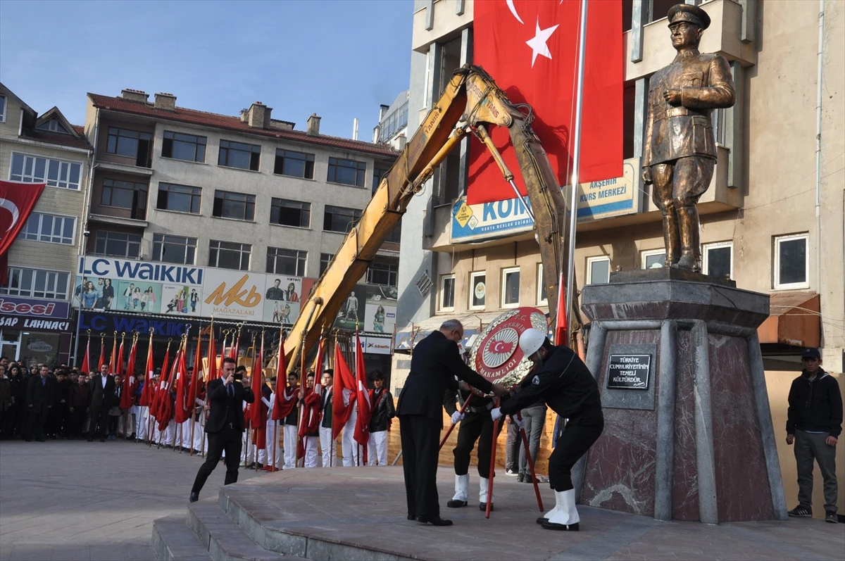 Büyük Önder Atatürk\'ü Anıyoruz