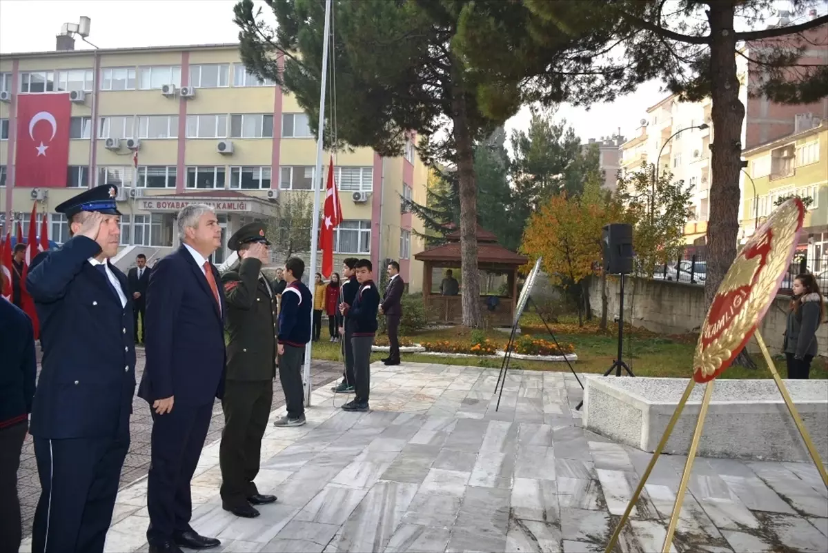 Büyük Önder Atatürk\'ü Anıyoruz