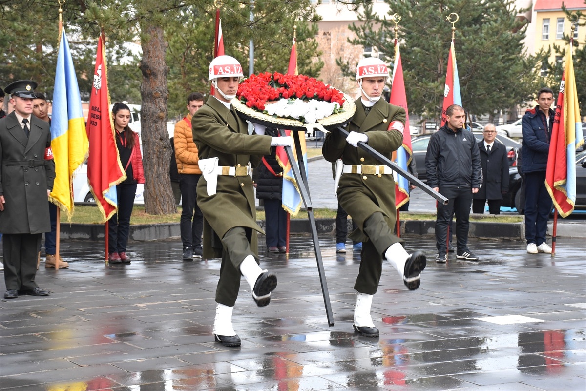Büyük Önder Atatürk\'ü Anıyoruz