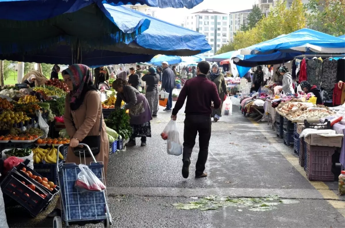 Diyarbakırlı Kadın Pazarcılar, Mahallerinde Erkek Pazarcı İstemiyor