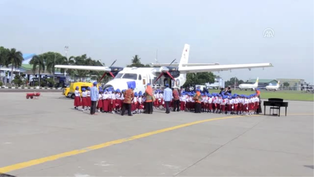 Endonezya\'nın Yeni Uçağı "Nurtanio" Görücüye Çıktı