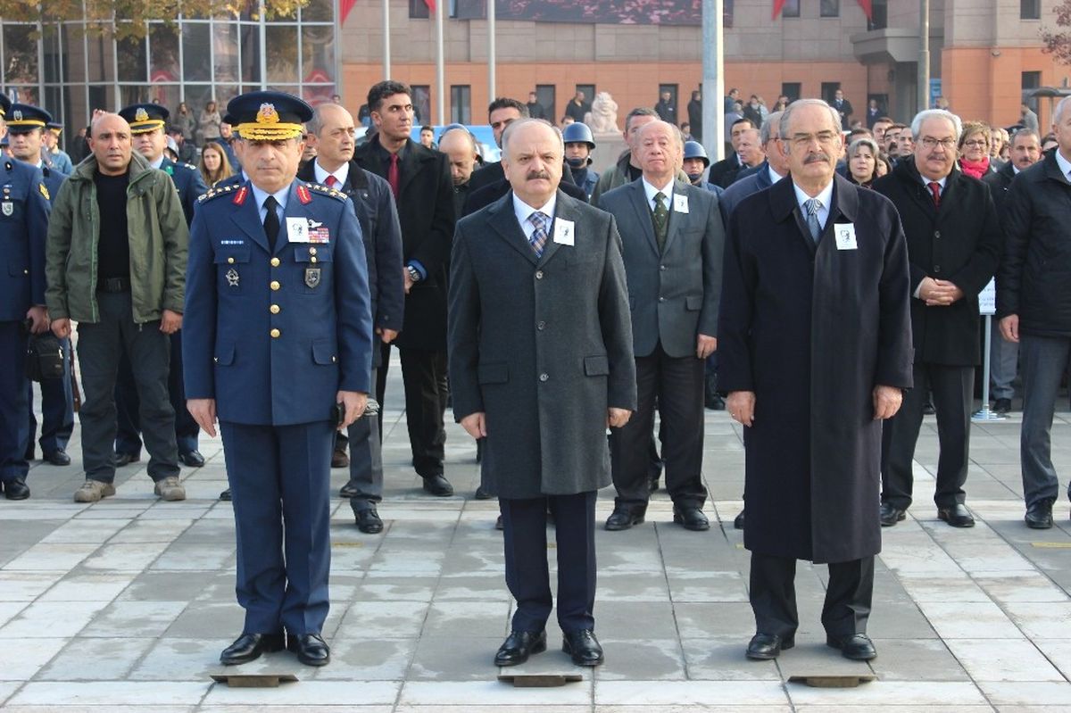 Eskişehir\'de 10 Kasım Töreni
