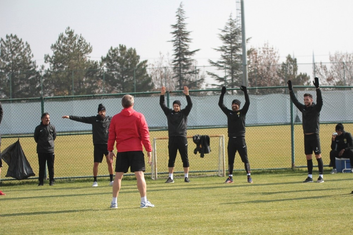 Eskişehirspor 80 Dakika Çalıştı