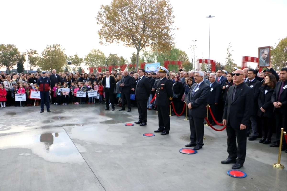 Gazi Mustafa Kemal Atatürk Kartal\'da Törenlerle Anıldı