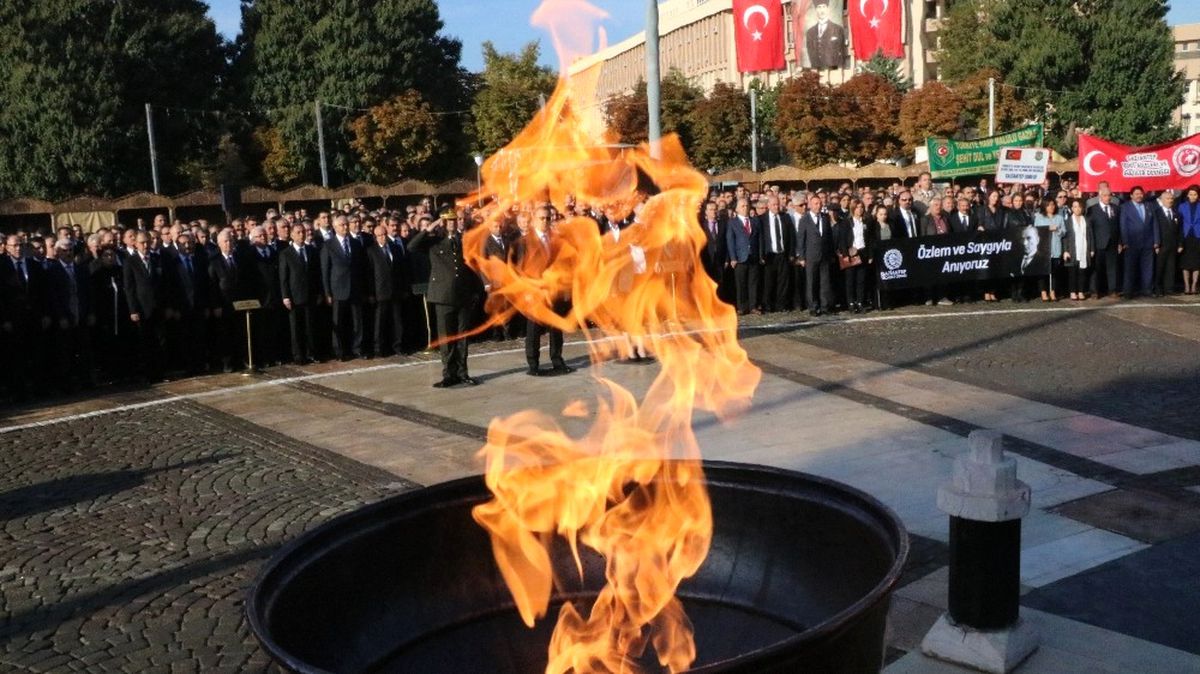 Gaziantep\'te 10 Kasım Anma Töreni