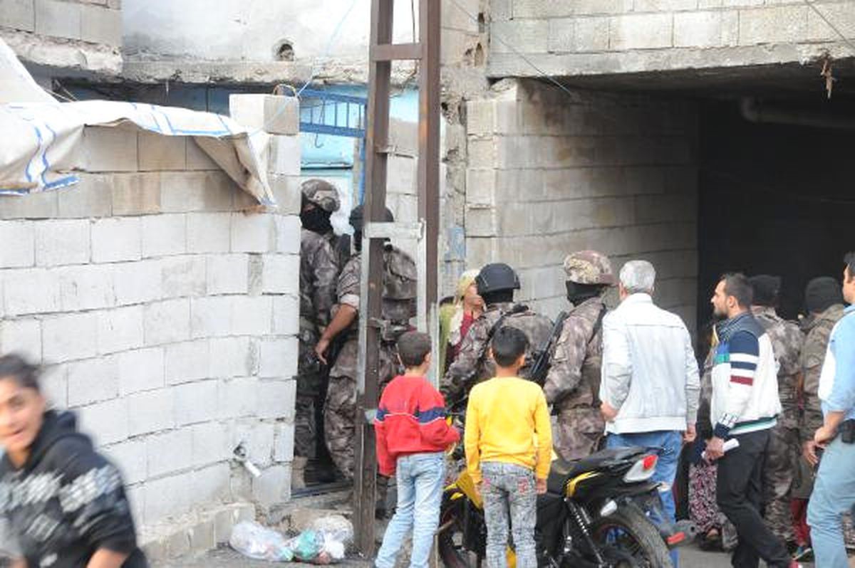 Gaziantep\'te İki Aile Arasında Silahlı Kavga: 5 Yaralı