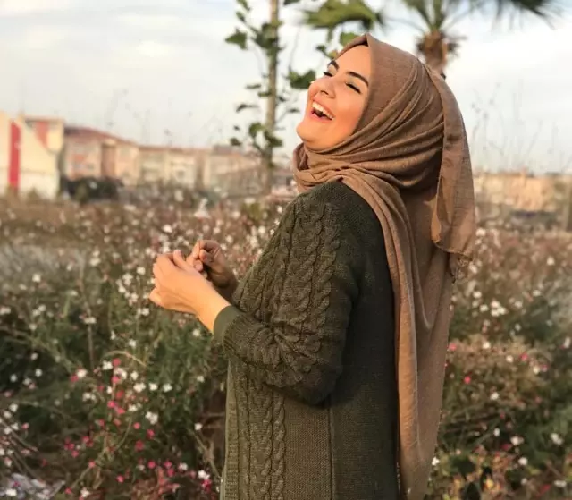 Gelin Adayı Hanife, Kardeşini Meşhur Etmek İçin Kolları Sıvadı Son