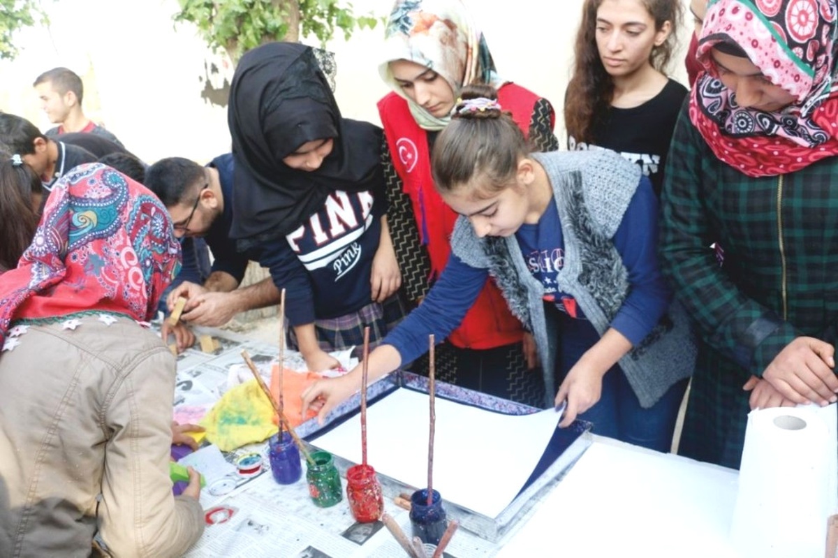 Gençlik Merkezi Gençleri Ortaokul Öğrencileriyle Bir Araya Geldi