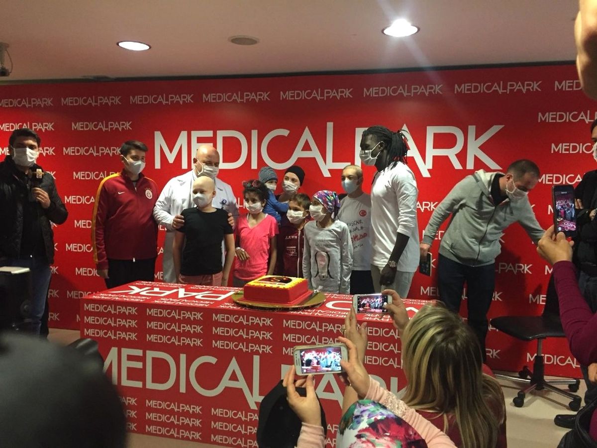 Gomis\'ten Kanser Hastası Çocuklara Anlamlı Destek