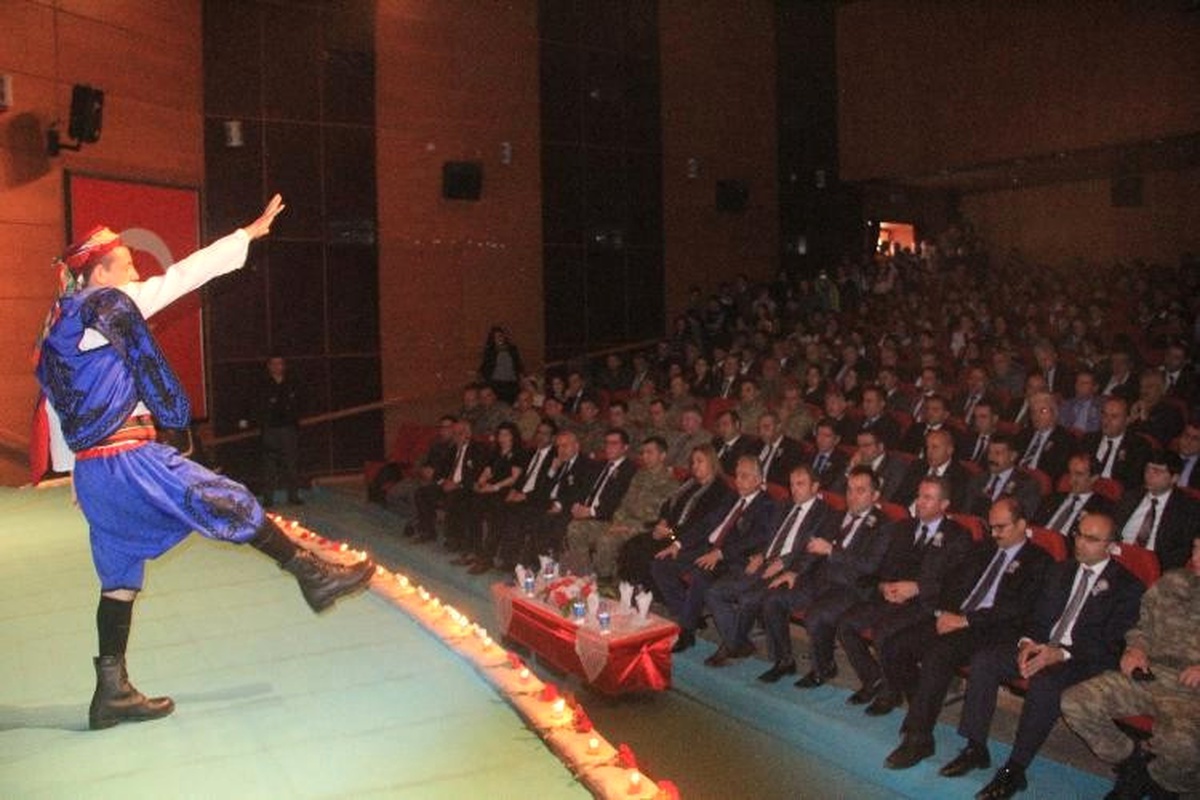 Hakkari\'de 10 Kasım Atatürk\'ü Anma Günü